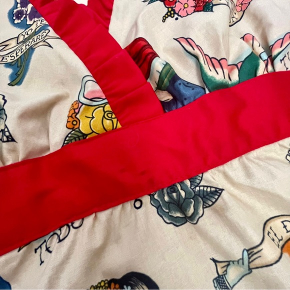 Frida Kahlo Rockabilly Pin-Up Kitchen Apron - Picture 8 of 12